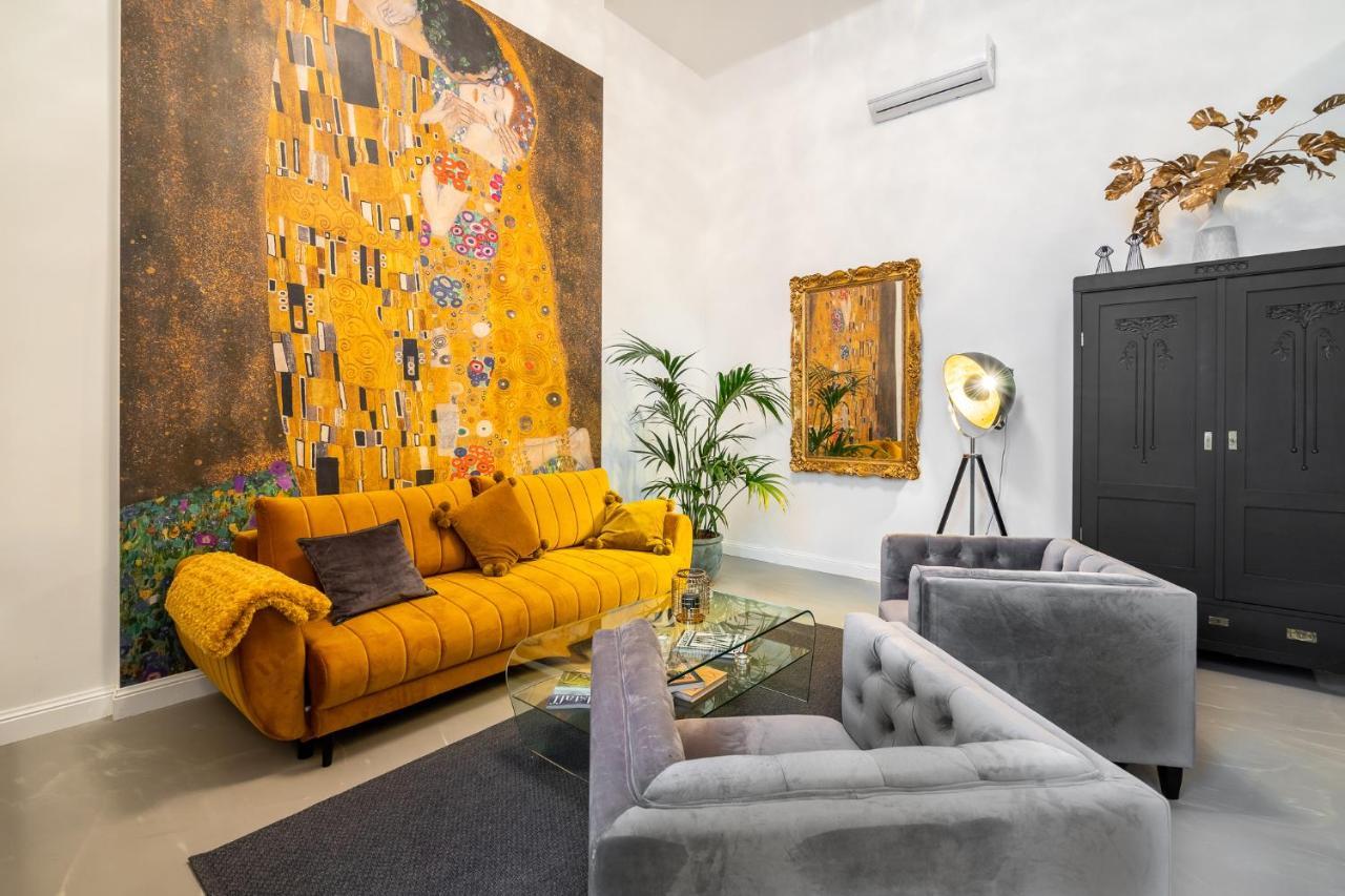 The Kiss - Luxurioeses City Loft Am Naschmarkt Vienna Exterior photo