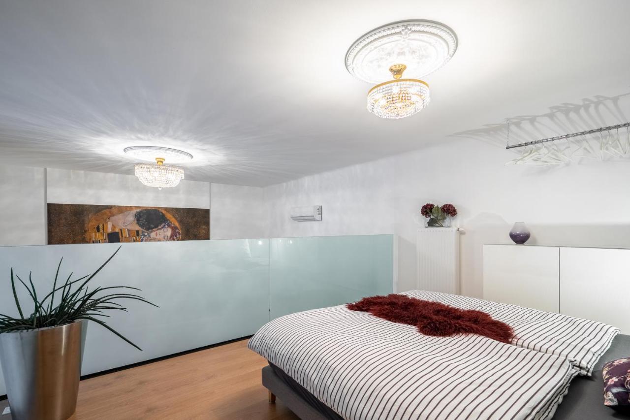 The Kiss - Luxurioeses City Loft Am Naschmarkt Vienna Exterior photo